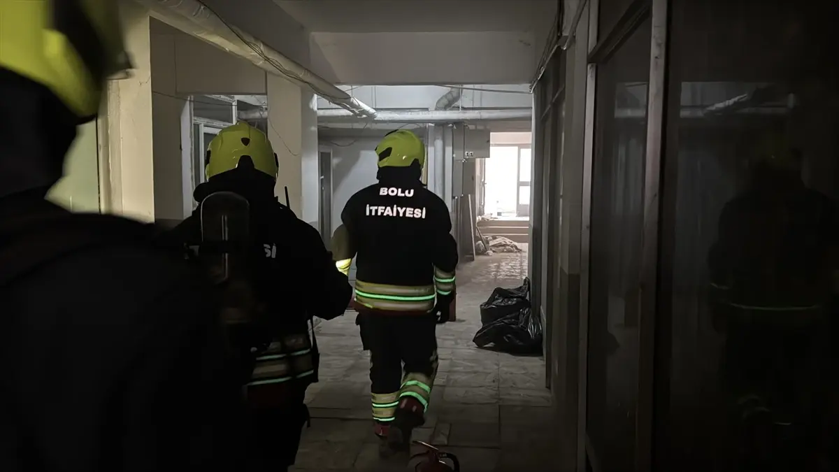 Bolu’da İş Merkezi Trafo Yangını Kontrol Altına Alındı