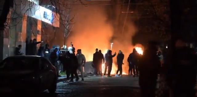 Bulgaristan'daki Protestolarda Gözaltı Sayısı 71'e Yükseldi ve Bütçe Geri Çekildi