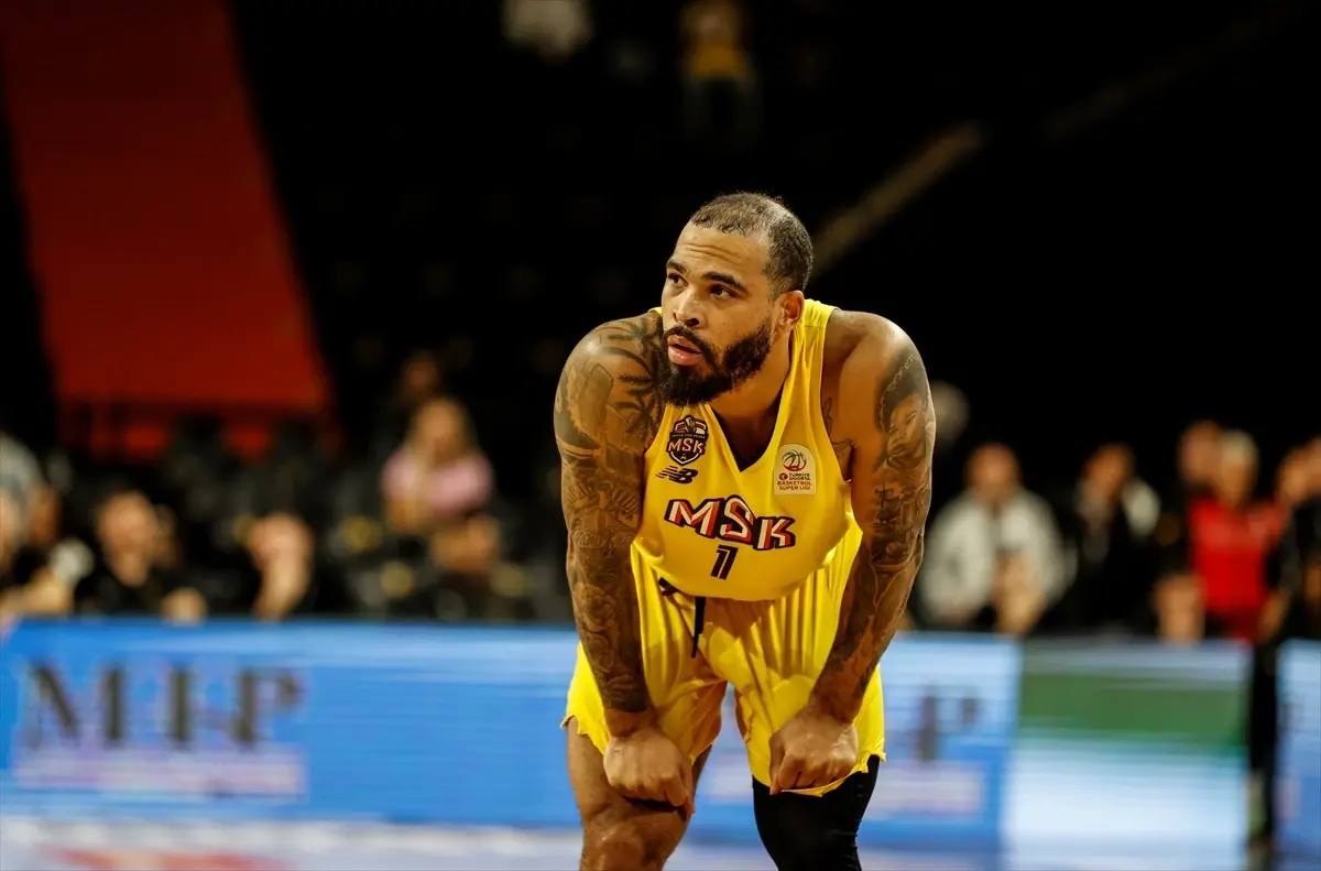 Büyük Basketbol Karşılaşmasında Esenler Erokspor, Mersin Süper Ligi’nde Farklı Galip Geldi