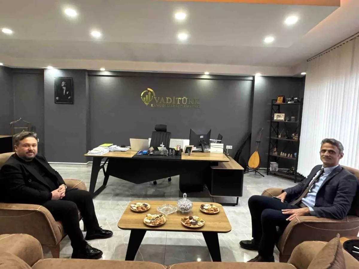 Çaycuma Kaymakamı Adem Kaya, VadiTürk Araştırma Merkezi’nde İncelemelerde Bulundu