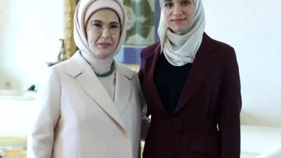 Cumhurbaşkanı Eşleri Görüşmesinde Bölgesel İşbirliği ve Dostluk Vurgusu