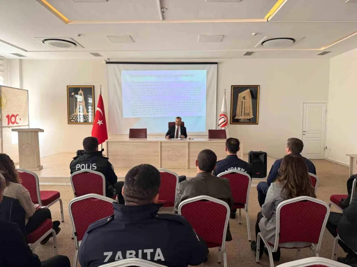 Eceabat’ta Bağımlılıkla Mücadele Toplantısı Gerçekleştirildi