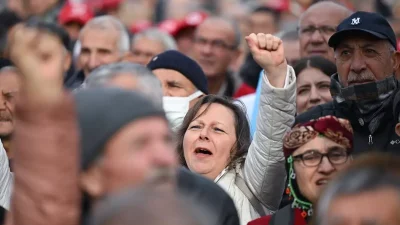 Emek ve Adalet İçin Güç Birliği: CHP Lideri Özgür Özel’den Bütçe ve Hak Mücadelesi Vurgusu