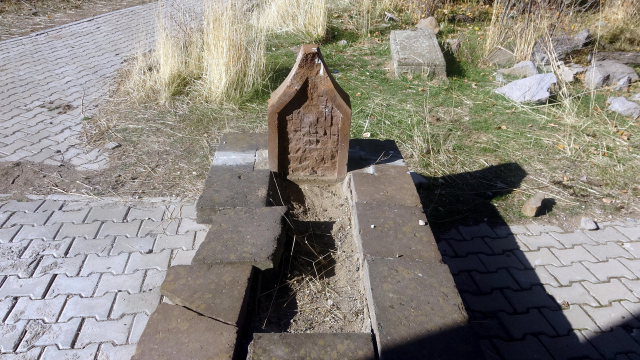 Tarihi Mirasın Yıkımı ve İnsan Kemiklerinin Çıkarılması