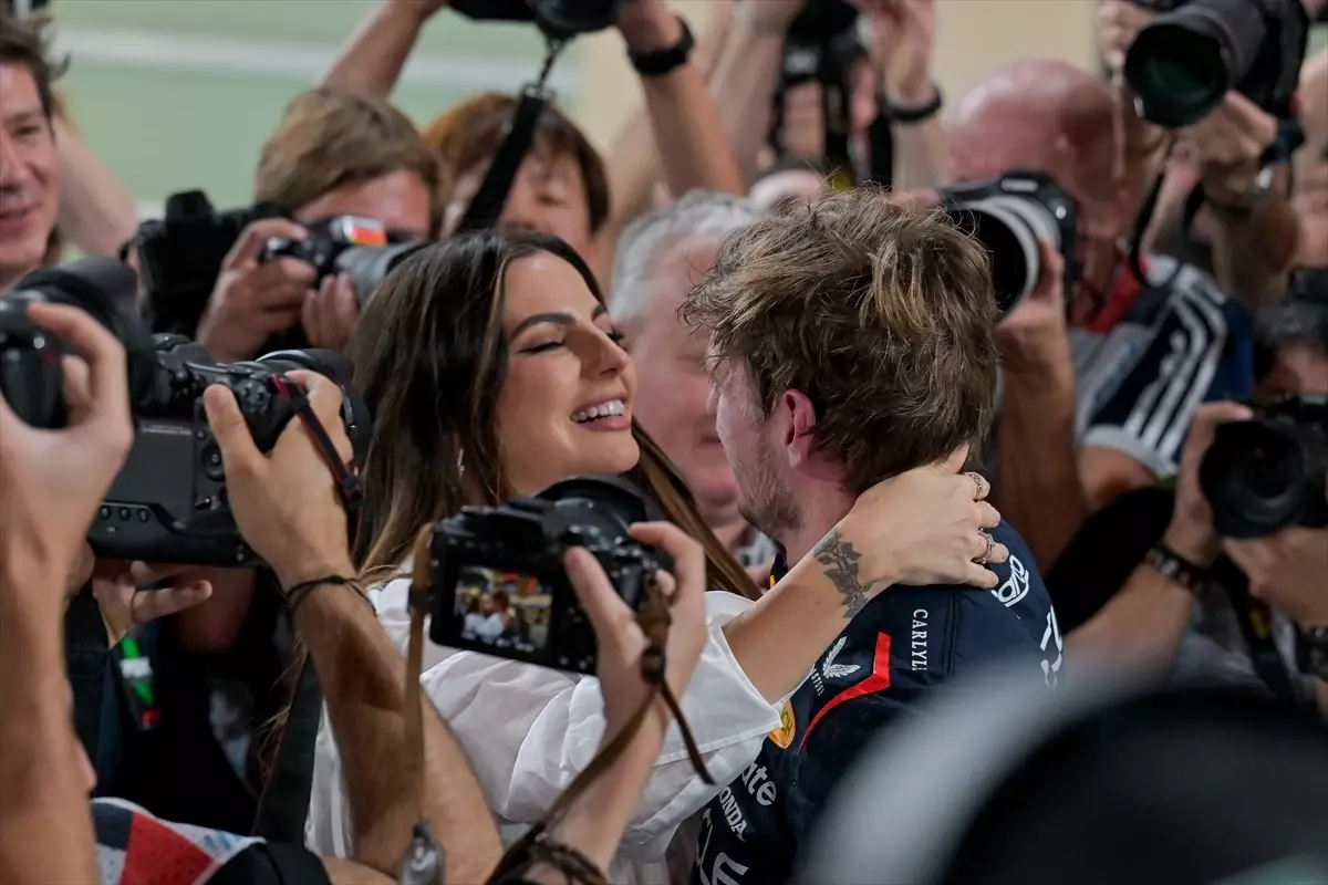 F1 Abu Dabi Son Haftasında Yarış Heyecanı Yaşanacak