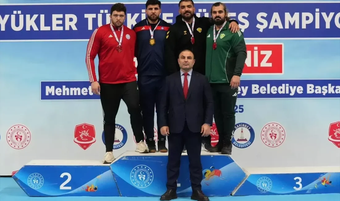 Gaziantep'te düzenlenen güreş şampiyonasının