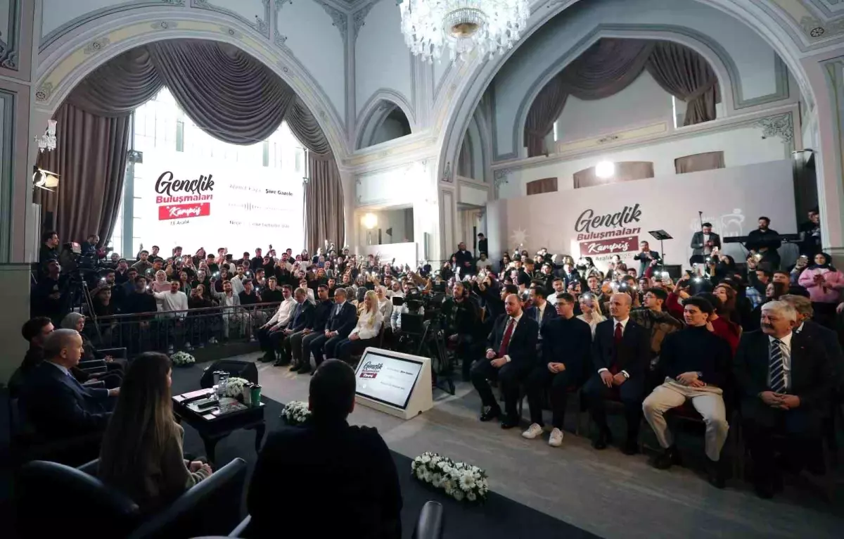 Gençlerle Buluşma ve Ulusal Güçlenme Vurgusu