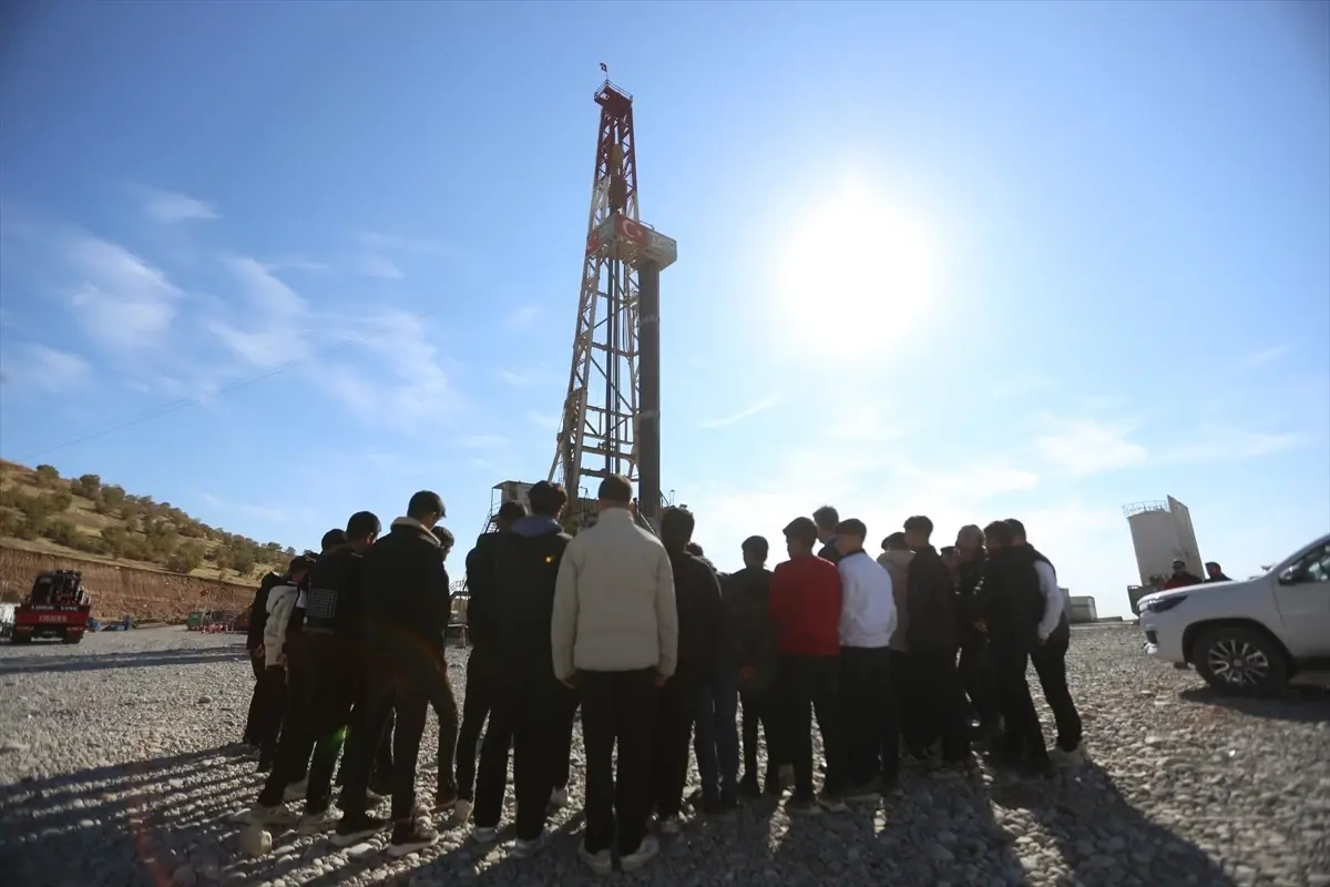 Gençlerle Enerji Sektörüne İlgi Çekici Bir Gün