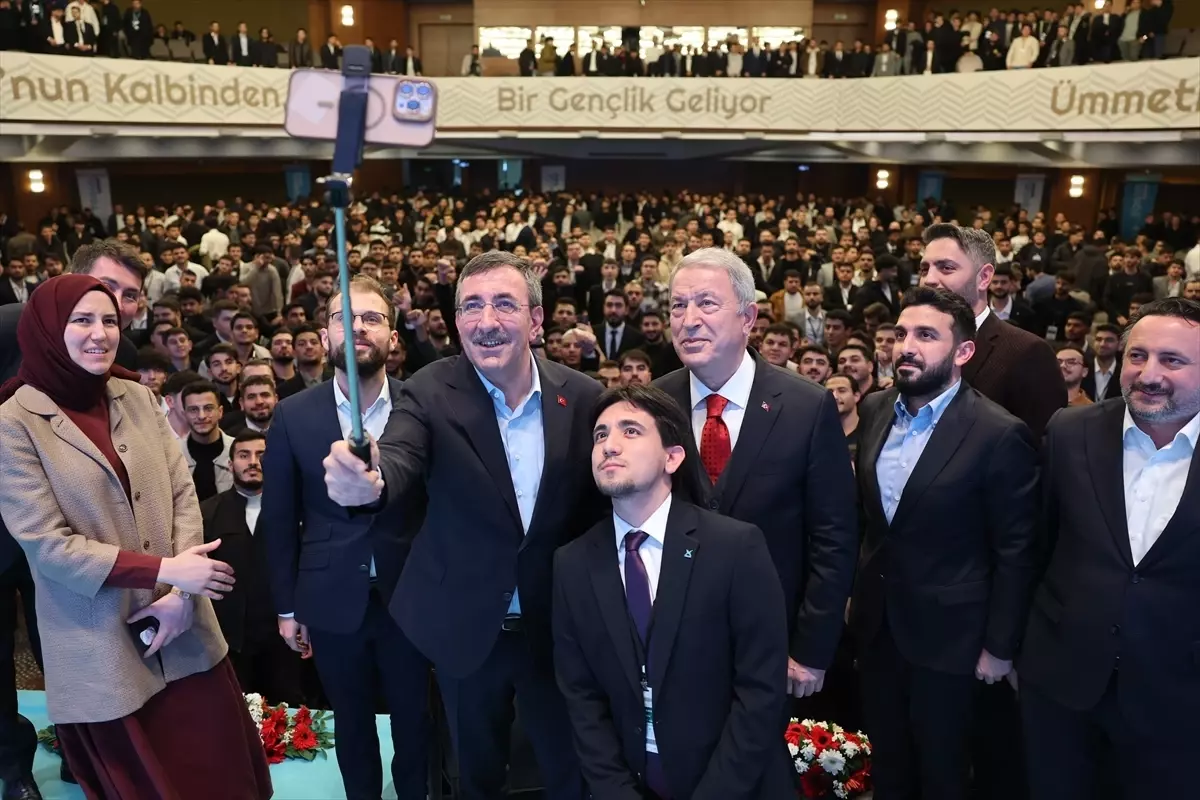 Gençlik Politikaları ve Gelecek Vizyonu Üzerine Duygular