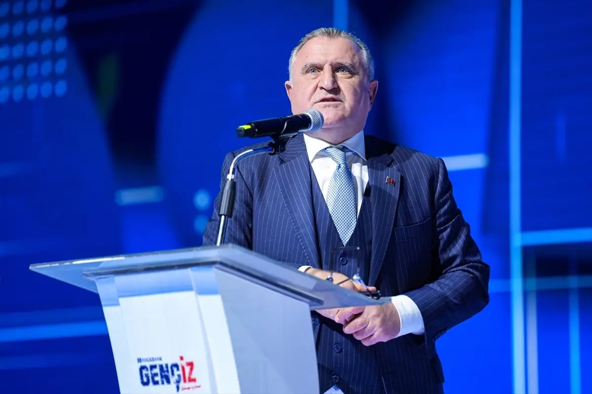 Gençlik ve Spor Bakanı Bak’tan İlham Verici Hayat Hikayesi ve Gençlik Mesajları