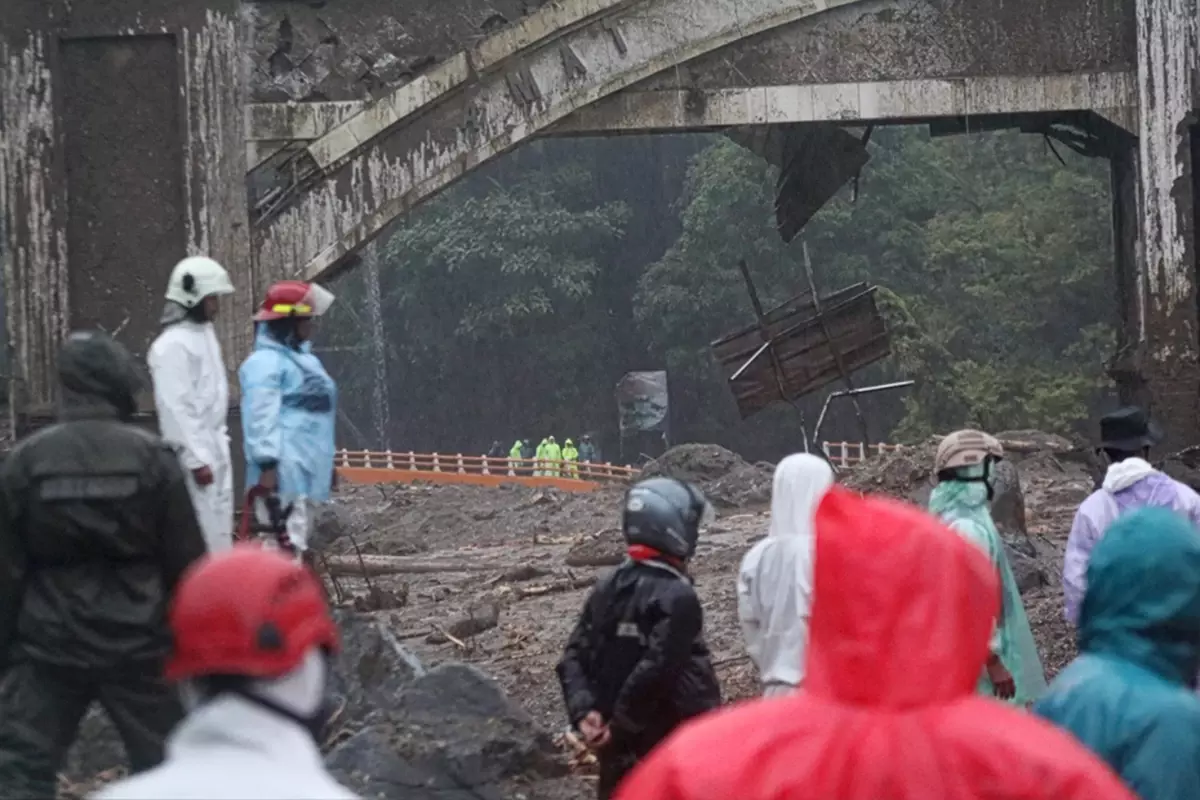 Güneydoğu Asya’yı Vuran Aşırı Yağış ve Doğal Afetlerin Derin Etkileri