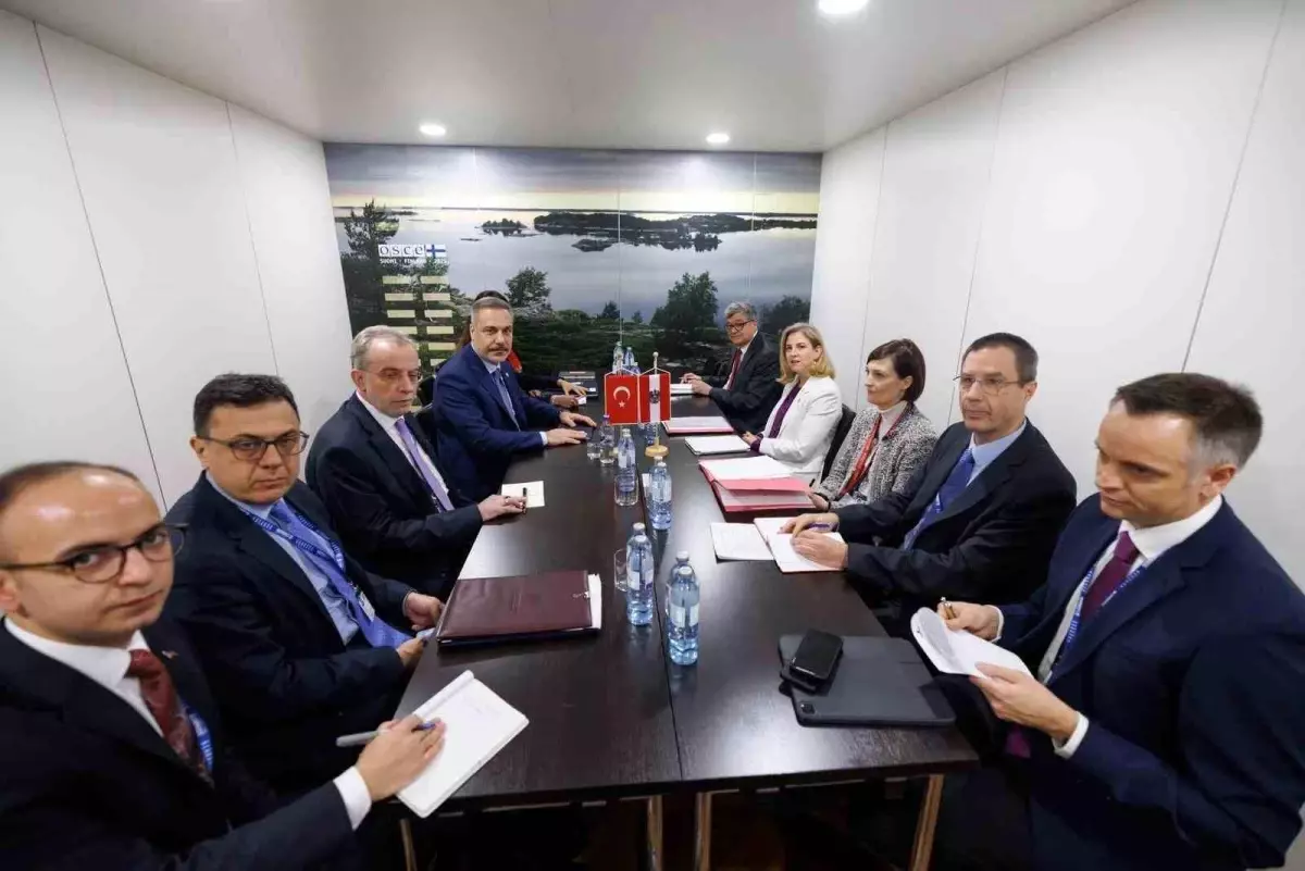 Hakan Fidan, AGİT 32. Bakanlar Konseyi Toplantısı Öncesinde Viyana’da Diplomatik Temaslarını Sürdürüyor