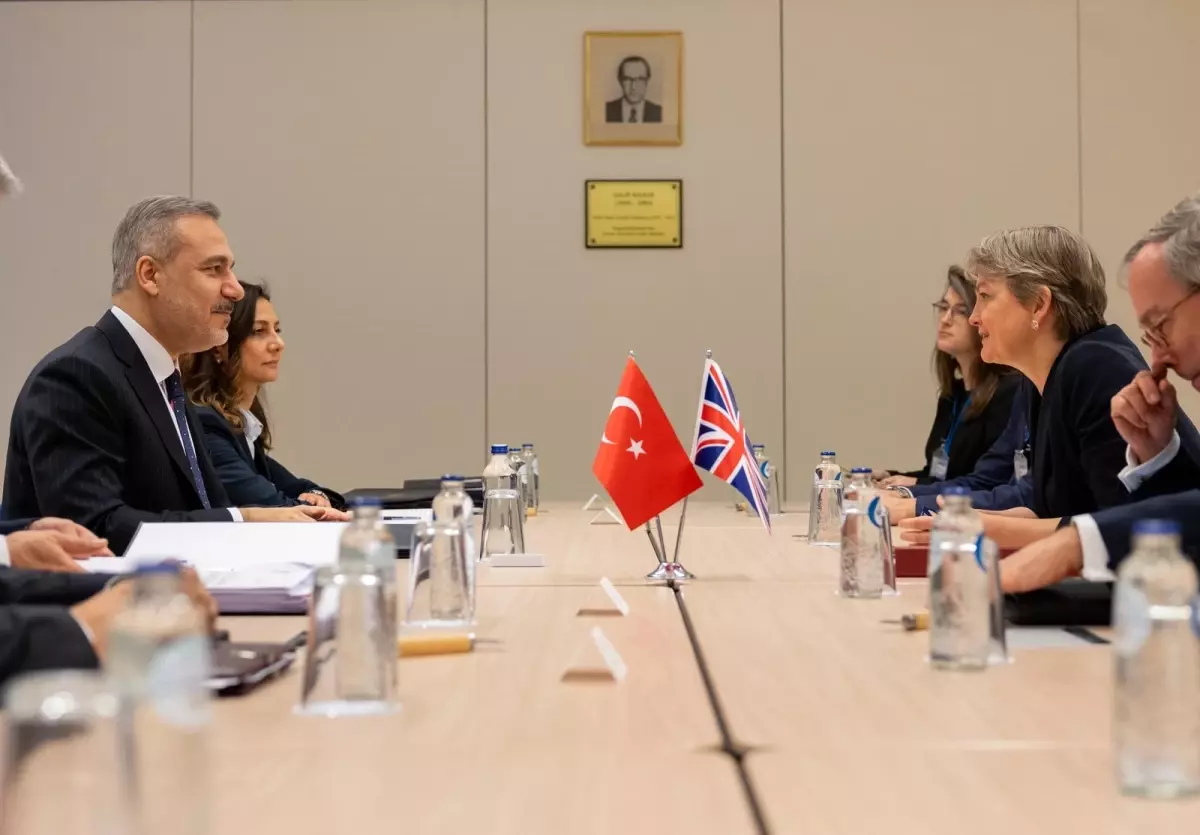 Hakan Fidan, Brüksel’de NATO Dışişleri Bakanlarıyla Kritik Görüşmeler Yaptı