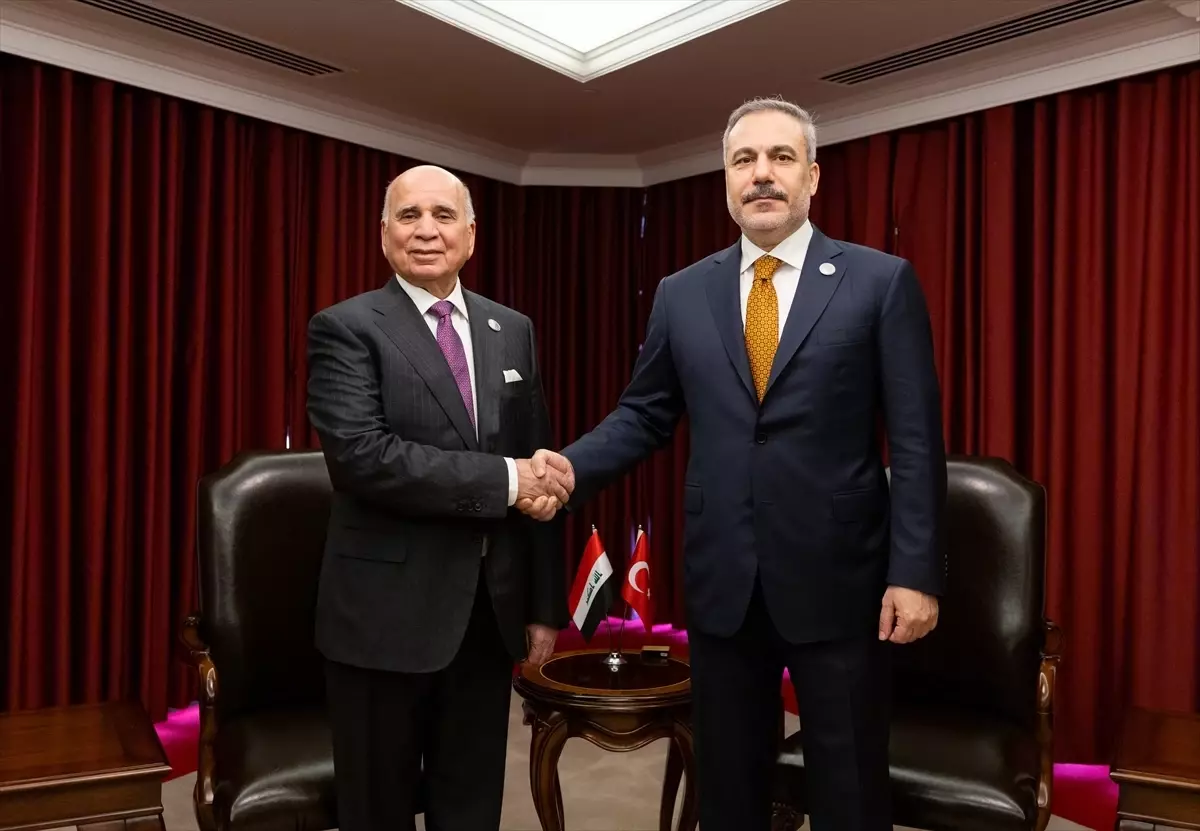 Hakan Fidan ve Fuad Hüseyin Doha’da Diplomasik Görüşmelerde Bir Araya Geldi