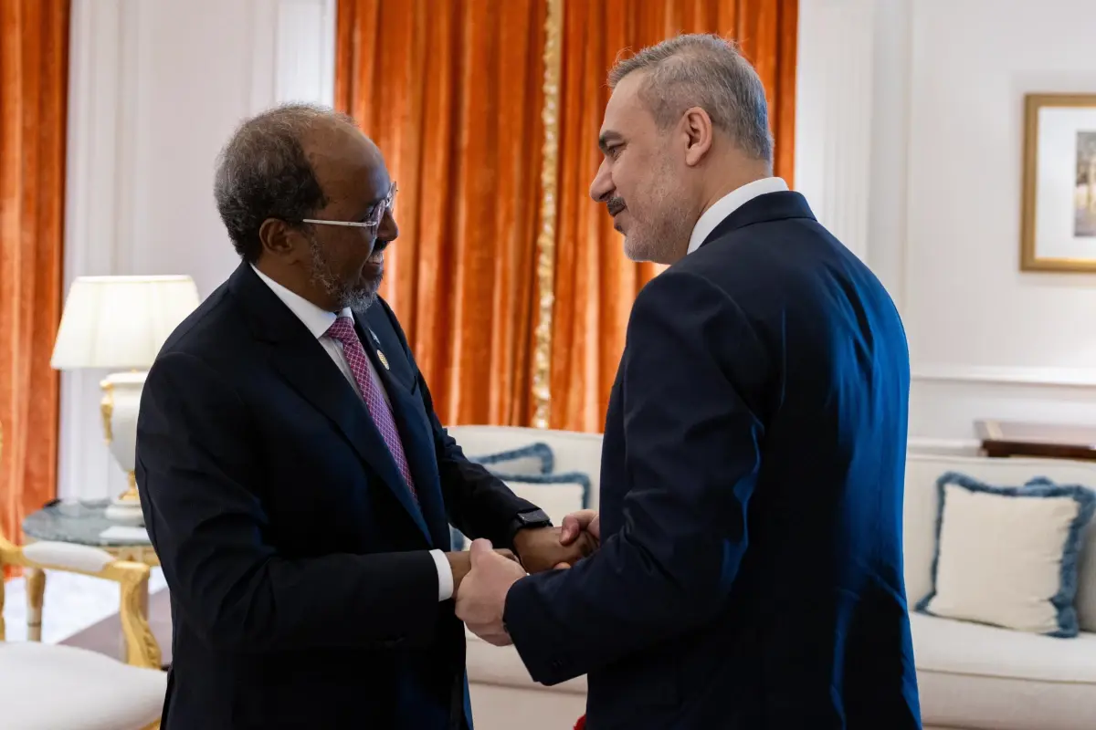 Hakan Fidan’dan Somali Cumhurbaşkanı ile Kritik Görüşme – Doha Forumu Çerçevesinde