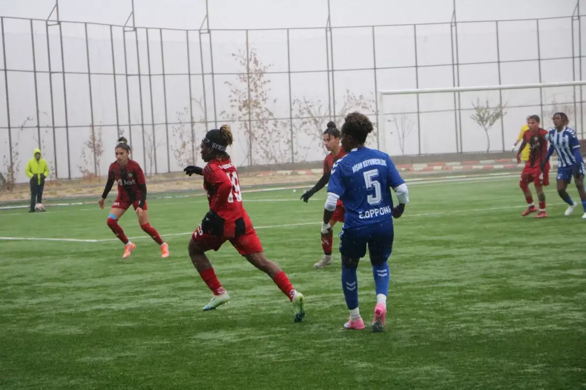 Hakkarigücü Kadın Takımı Home Maçında Yüksekova Spor’a Kaybetti