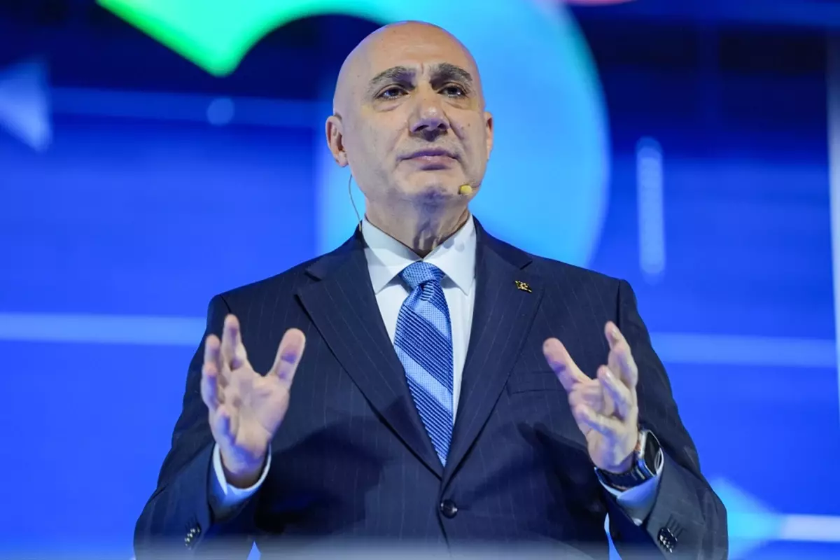 Halkbank Gençİz’25 Zirvesi ‘İnsan 5.0’ Temasıyla Başladı