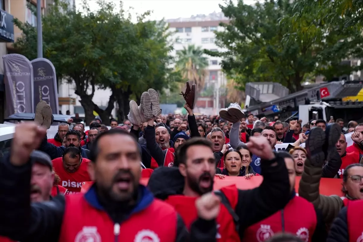İşçilerden Kasım Maaşlarına Tepki: Eksik ve Gecikmeli Ödemelere Son