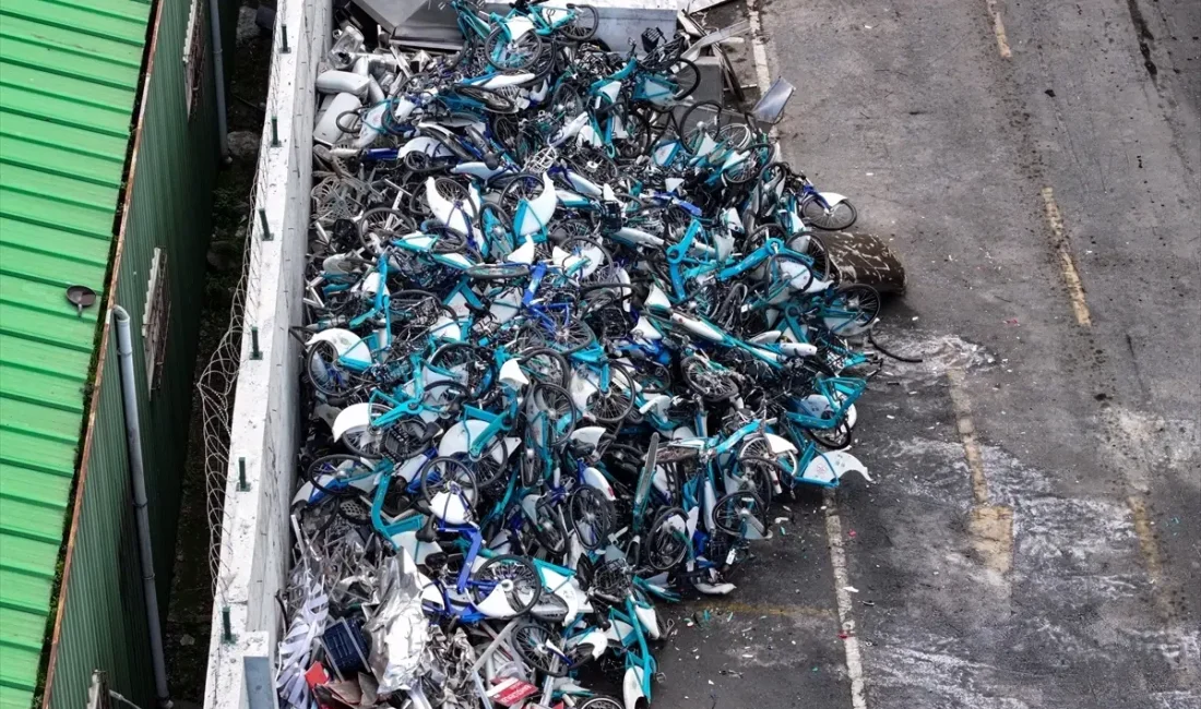 İstanbul'daki İSBİKE bisikletleri, kullanılmadıkları