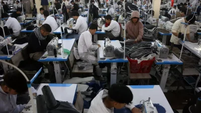 Kabil’deki Tekstil Atölyesinde Kadınların Gücü ve Çin-Orta Doğu İş Birliği