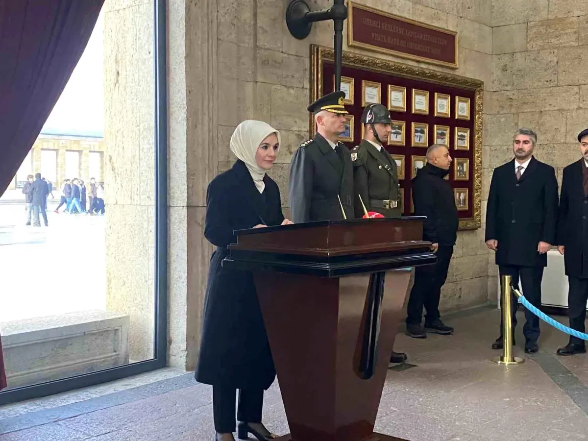 Kadının Güçlenişi ve Atatürk’ün Anısına Saygı Duruşu