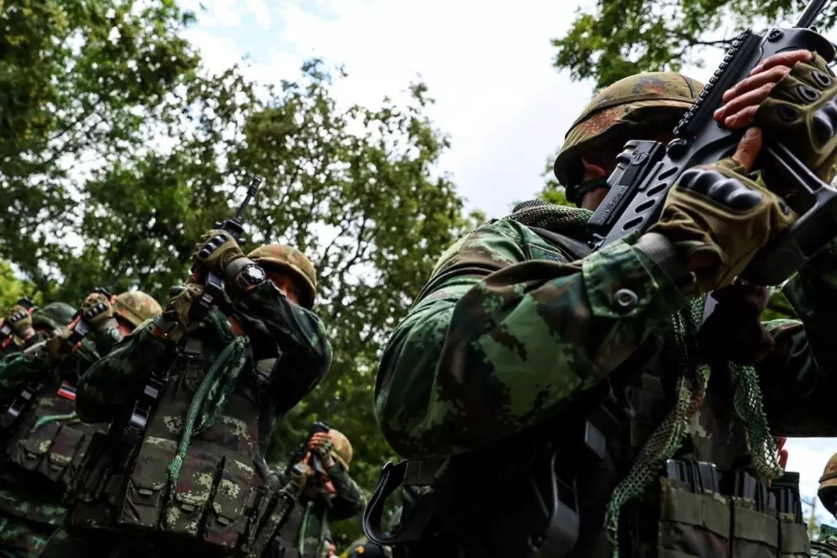 Kamboçya ve Tayland Sınırında Giriş-Çıkışlar Geçici Olarak Durduruldu