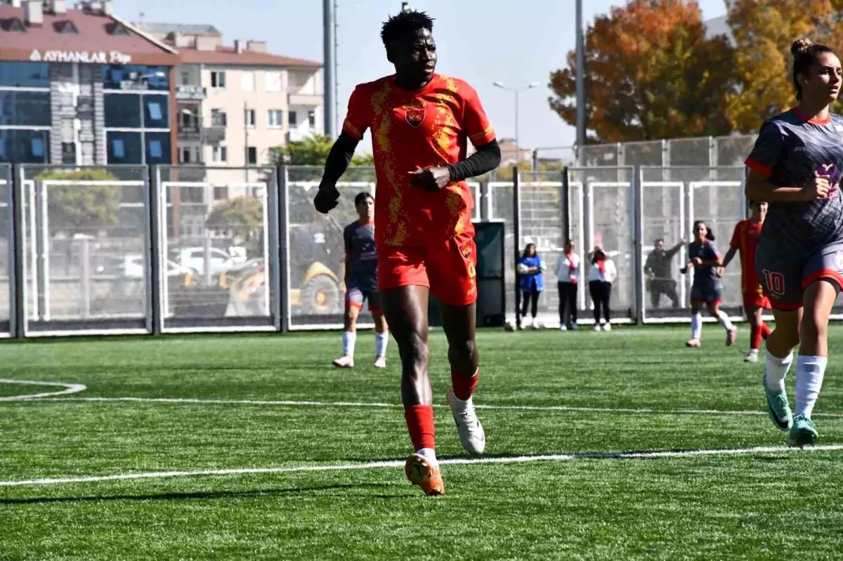 Kayseri Kadın Futbol Kulübü’nün Yıldız Forveti Kafayat’tan Muhteşem Performans