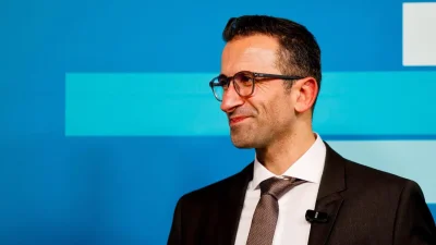 Kiel’de Yerel Seçimleri Kazanan Türk Kökenli Belediye Başkanı