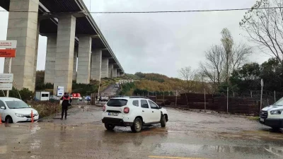 Kilyos’ta Yağış ve Çöken Yol Sonucu Restoran ve İş Yeri Hasar Gördü