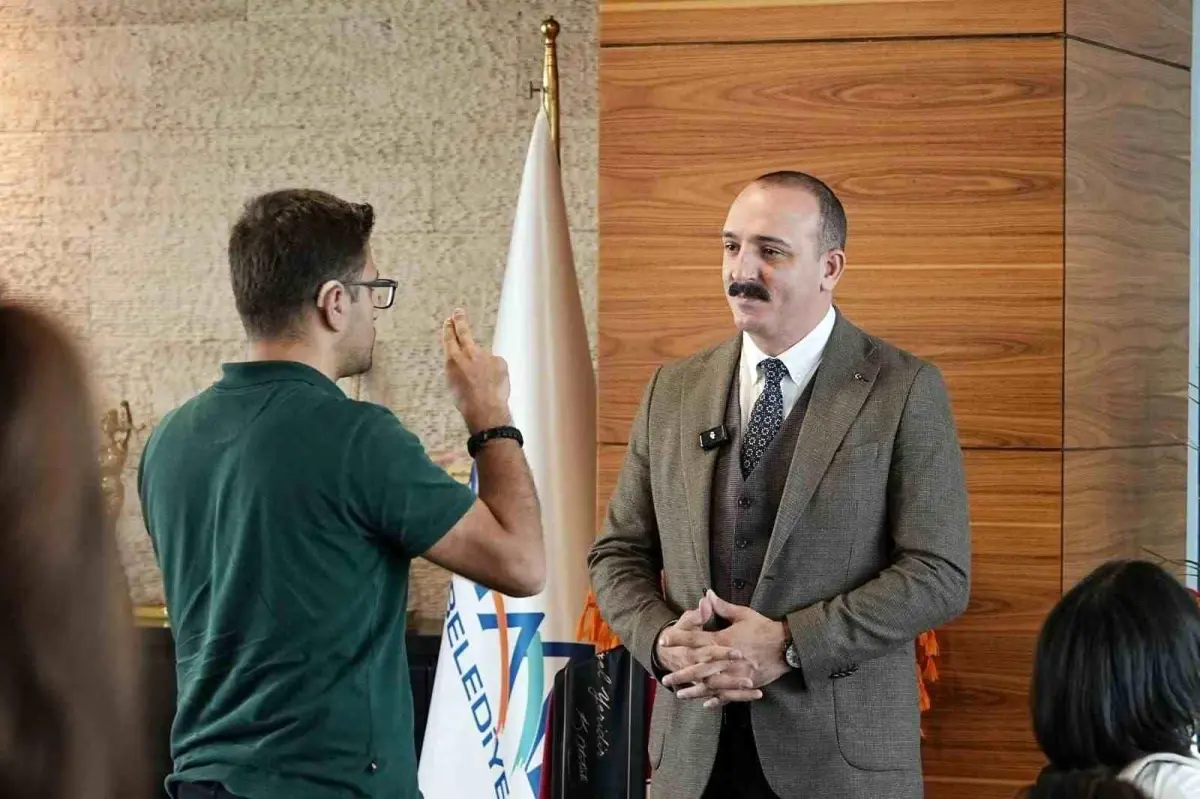 Konyaaltı Belediyesi Engelli Personellerle Birlikte Farkındalık Gününü Kutladı