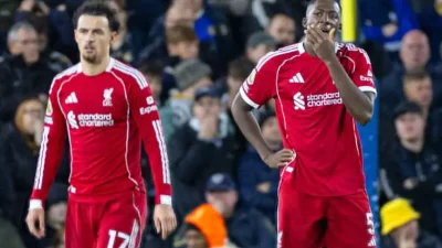 Leeds United ve Liverpool Çekişmeli Beraberlikle Sahneye Çıktı