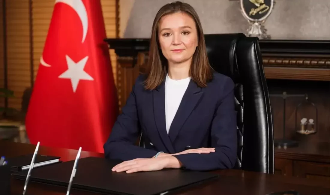 Manisa'nın ilk kadın belediye