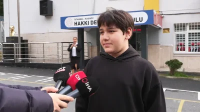 Milli Eğitim Bakanı Yusuf Tekin, Öğrencilerle Birlikte Okul Ziyaretinde Bakanlık Çalışmalarını Anlattı