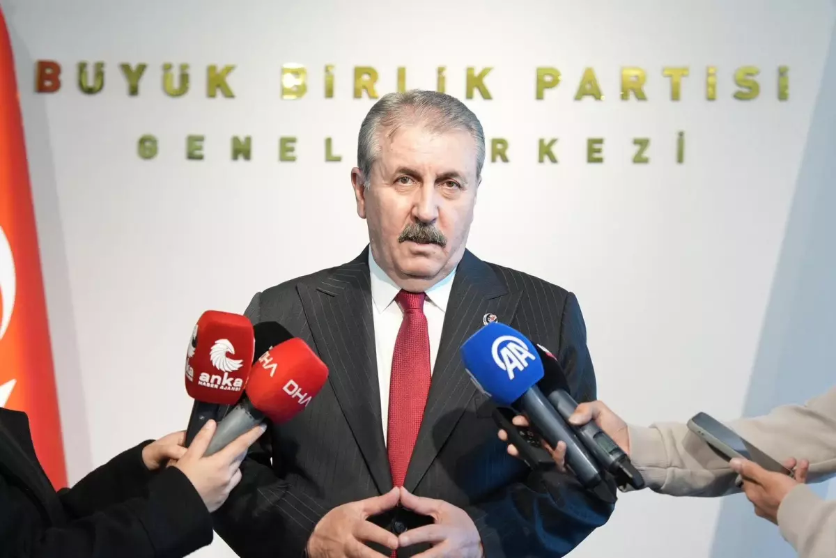 Mustafa Destici’den Asgari Ücret ve Demografik Uyarılar: Güncel Durum Değerlendirmesi