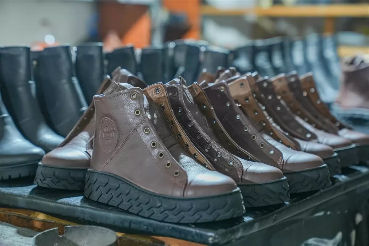 Ödemişli Ayakkabıcı Ustası Adnan Gargı’nın E-ticaretle Gelen Başarı Hikayesi