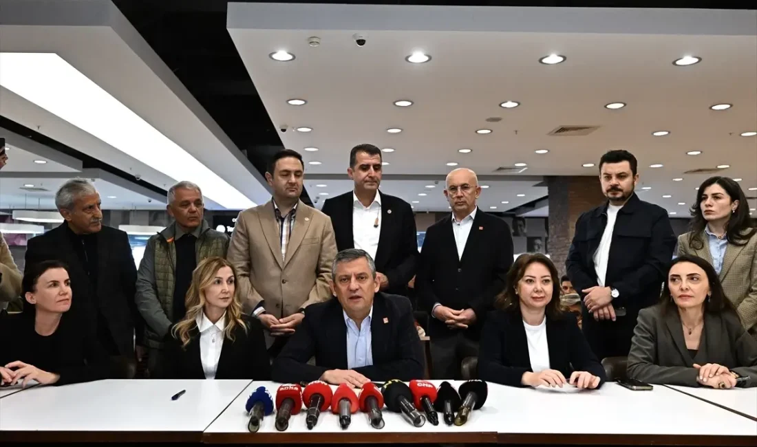 Özgür Özel, meclis ve