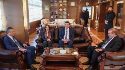 Özgür Özel’in Uyuşmazlık Mahkemesi Ziyareti ve Hukuki Değerlendirmeleri