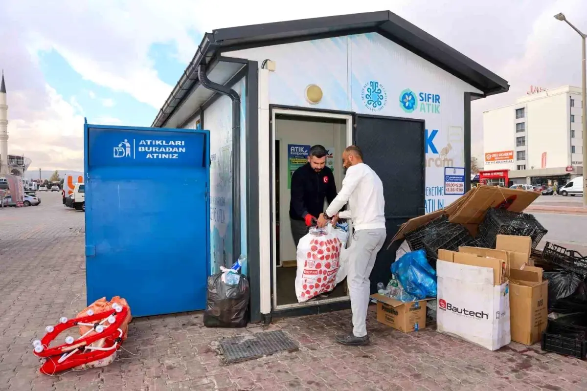 Selçuklu Belediyesi’nin Geri Dönüşüm Seferberliği: Atık Kumbaram Projesiyle Çevre Bilincini Güçlendirme
