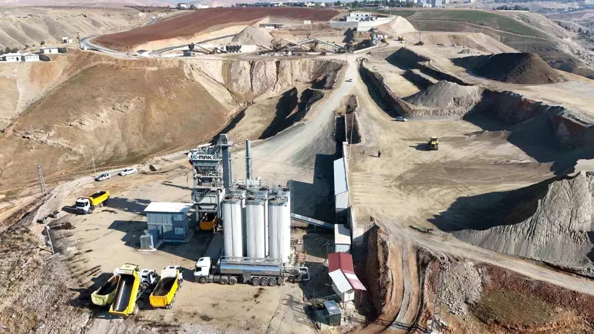 Siirt’te Modern Asfalt ve Kırma-Telekal Tesisleriyle Altyapı Yatırımları Hızlanıyor