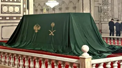 Suudi Arabistan’dan Kâbe Örtüsü Emevi Camii’nde Sergileniyor