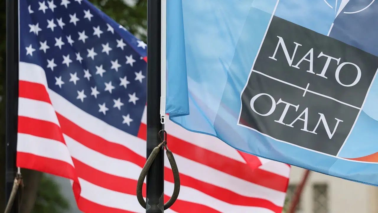 Thomas Massie’den NATO’ya Eleştirel Yaklaşım ve Türkiye’yi Etkileyebilecek Girişim