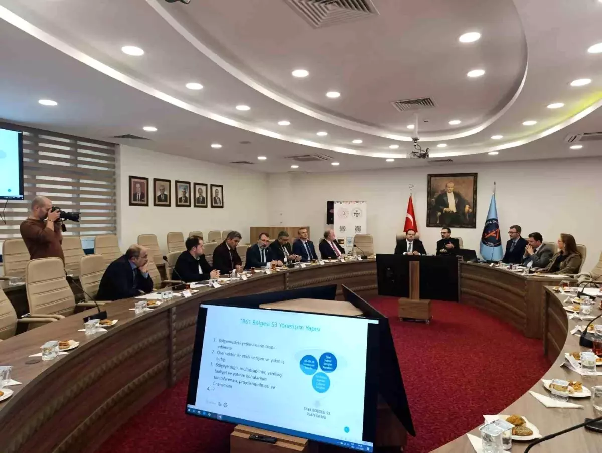 TR61 Bölgesi Akıllı Uzmanlaşma Stratejisi Toplantısı Akdeniz Üniversitesi’nde Gerçekleştirildi