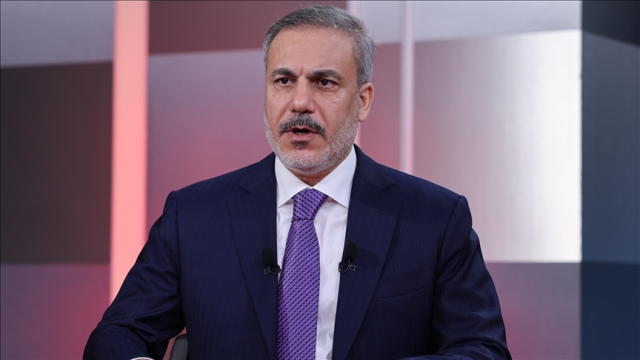 Güç ve Politikalarla Yüzleşme