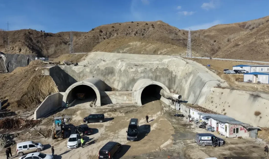 Ulaştırma Bakanı Abdulkadir Uraloğlu,