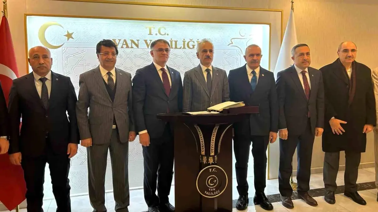 Ulaştırma ve Altyapı Bakanı Uraloğlu’nun Van Ziyareti ve Proje Açıklamaları