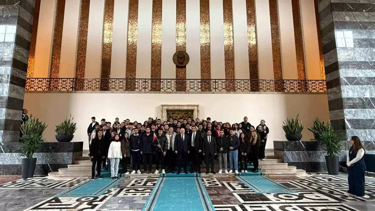 Umut Yılmaz’dan Gençlerle Ankara Gezisi ve Gelecek Vizyonu