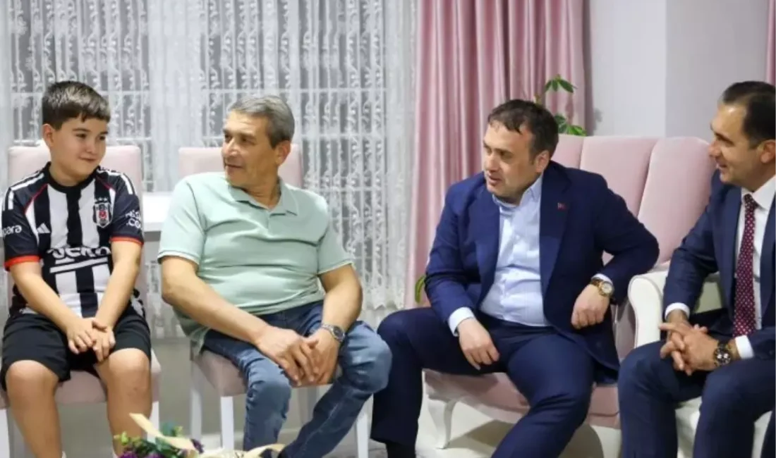 Vali Faik Oktay Sözer,