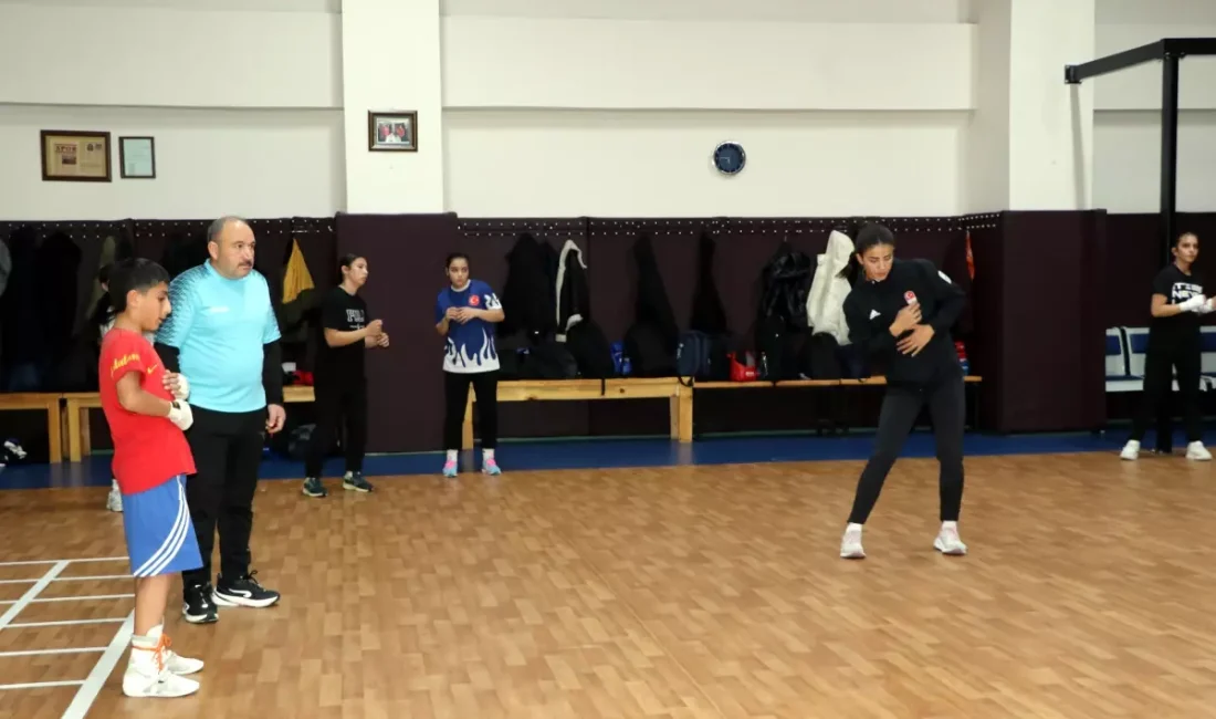 Vanlı boksör Evin Erginoğuz'un