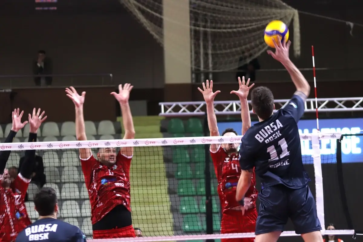 Voleybol Maç Sonuçları ve Detayları – Efeler Ligi 10. Haftası