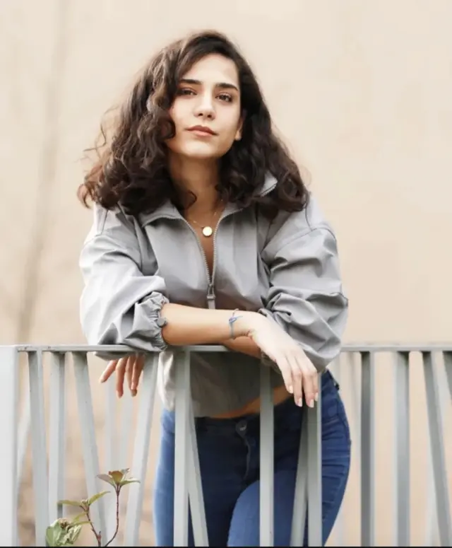 Oyunculuğu Bırakta Eğitimine Devam Etti